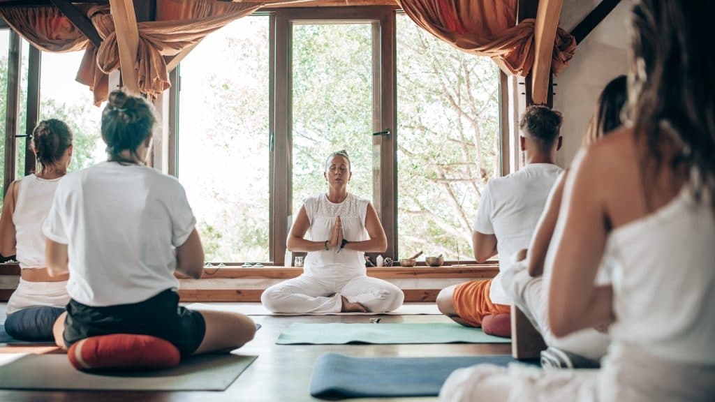 Hacia tu paz interior: Yoga - Sonidos - Retiros