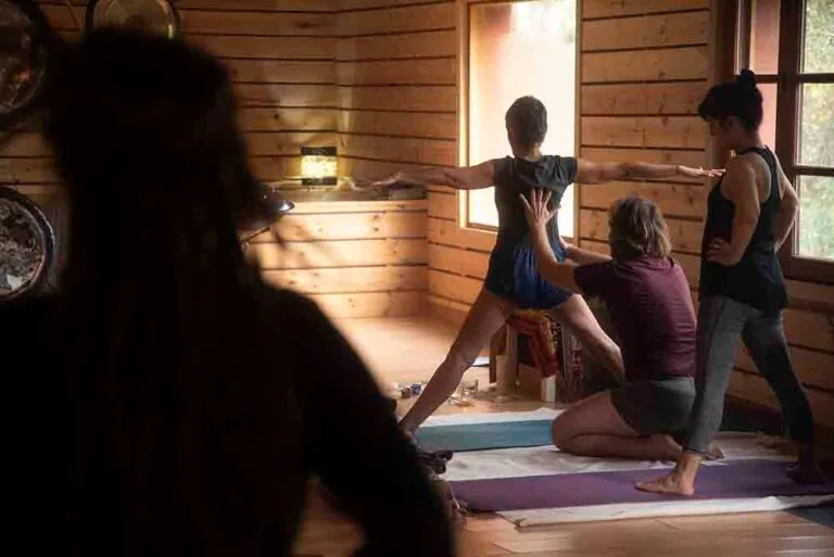 Matrika Yoga School & Ayurveda (Método Iyengar)