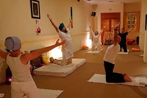 Centro Dorado - Kundalini Yoga