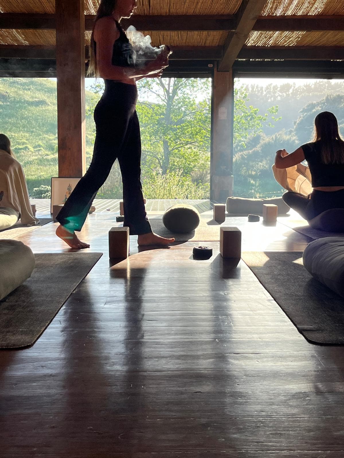 Vinyasa Flow - Yoga Clases al atardecer - Hotel Los Patios - Rodalquilar
